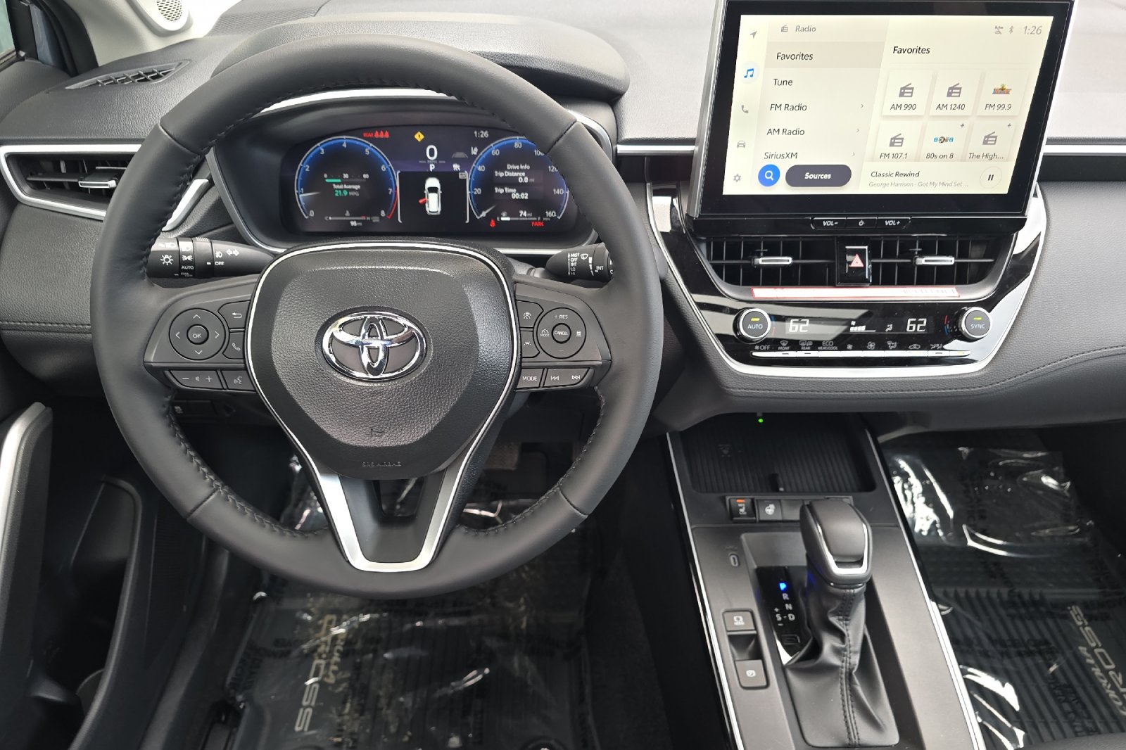 2026 Toyota Corolla Cross XLE - Photo 12