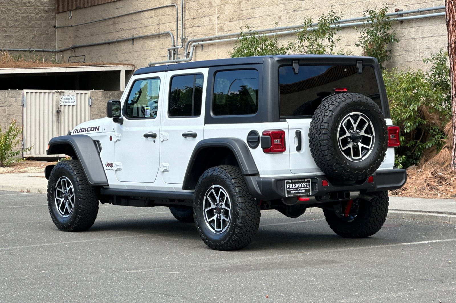 New 2026 Bright White Clearcoat Jeep Rubicon image 5