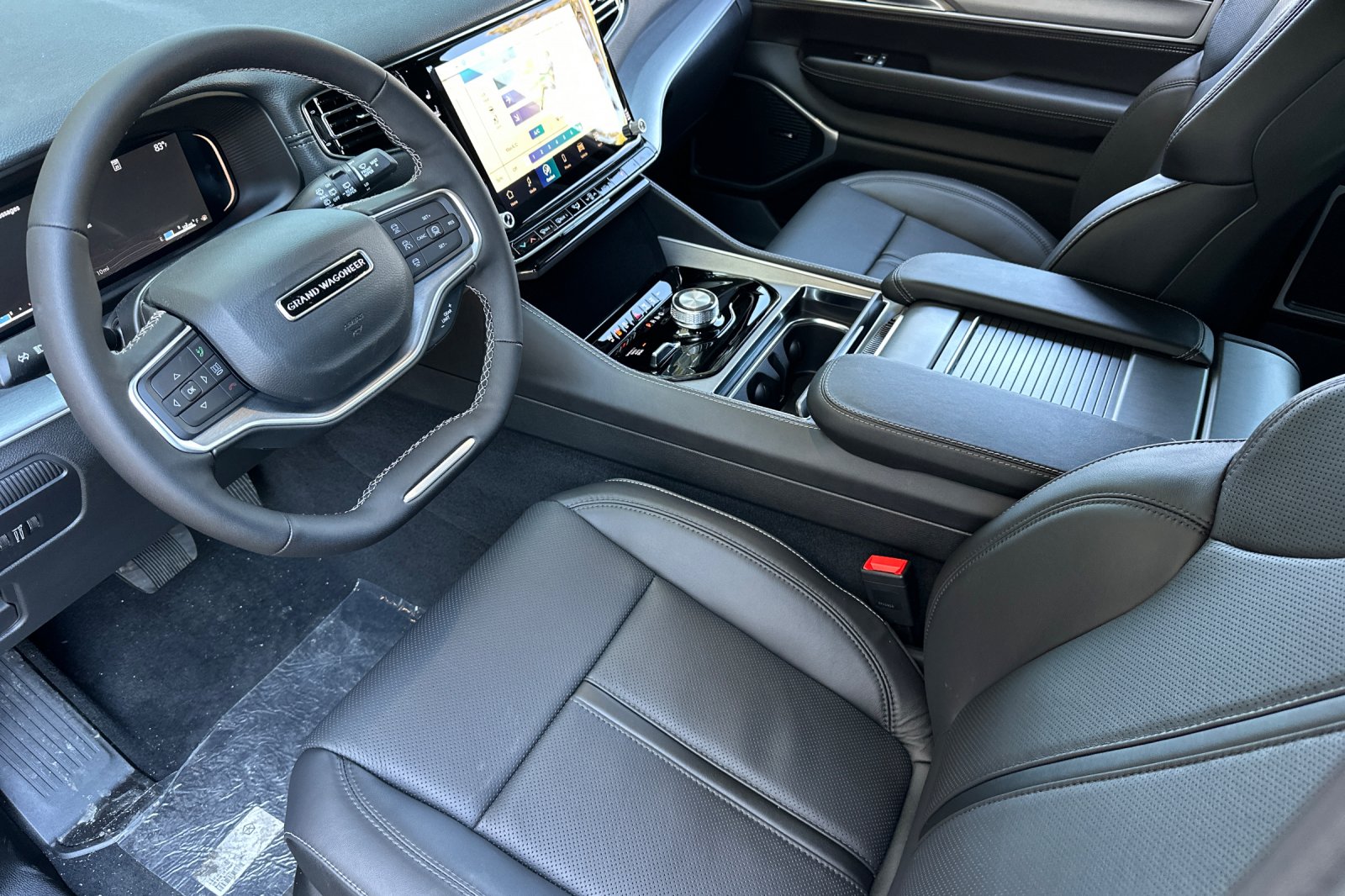 New 2026 Baltic-Gray Metallic Clear-Coat Exterior Paint Jeep Limited Altitude image 9