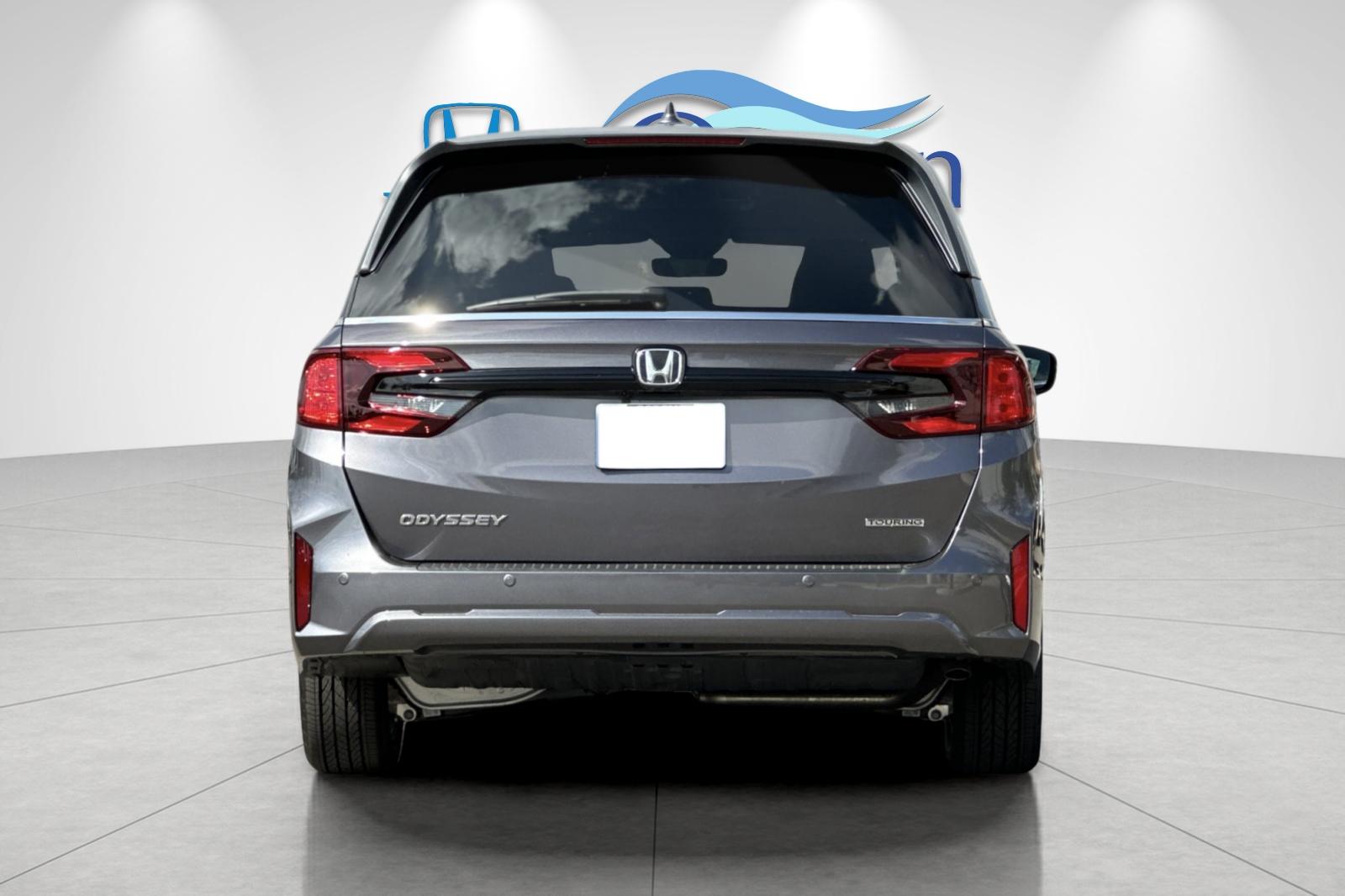 New 2026 Modern Steel Metallic Honda Touring image 4