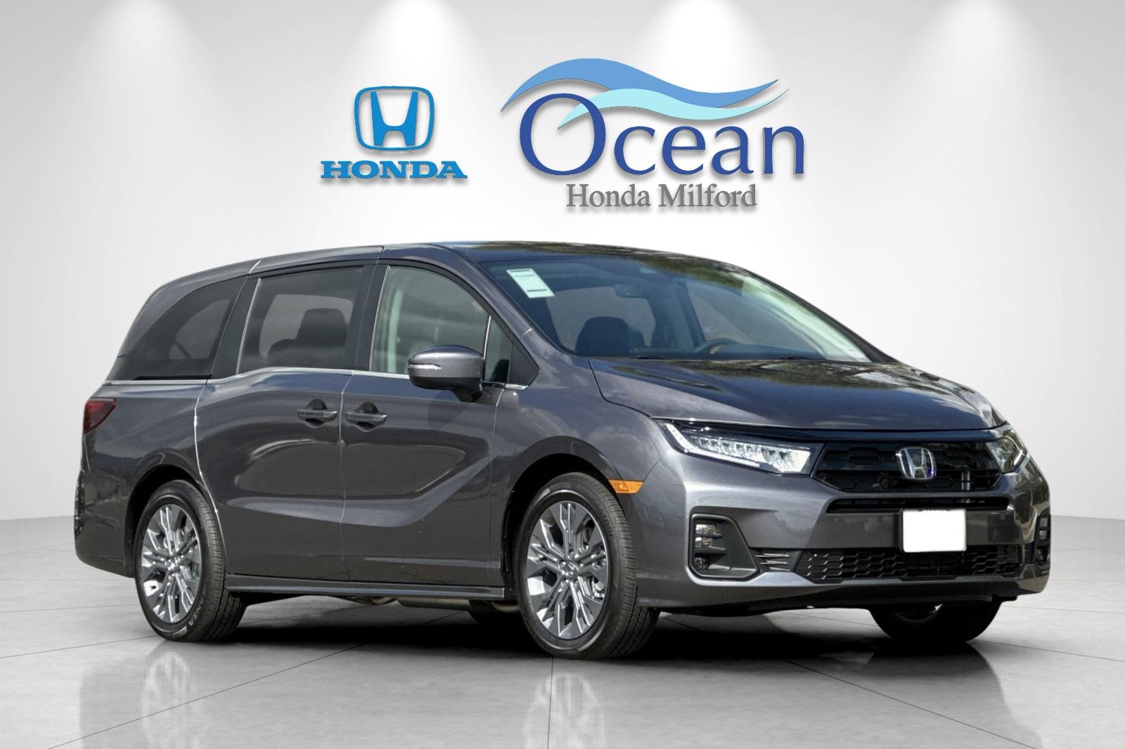 New 2026 Modern Steel Metallic Honda Touring image 7