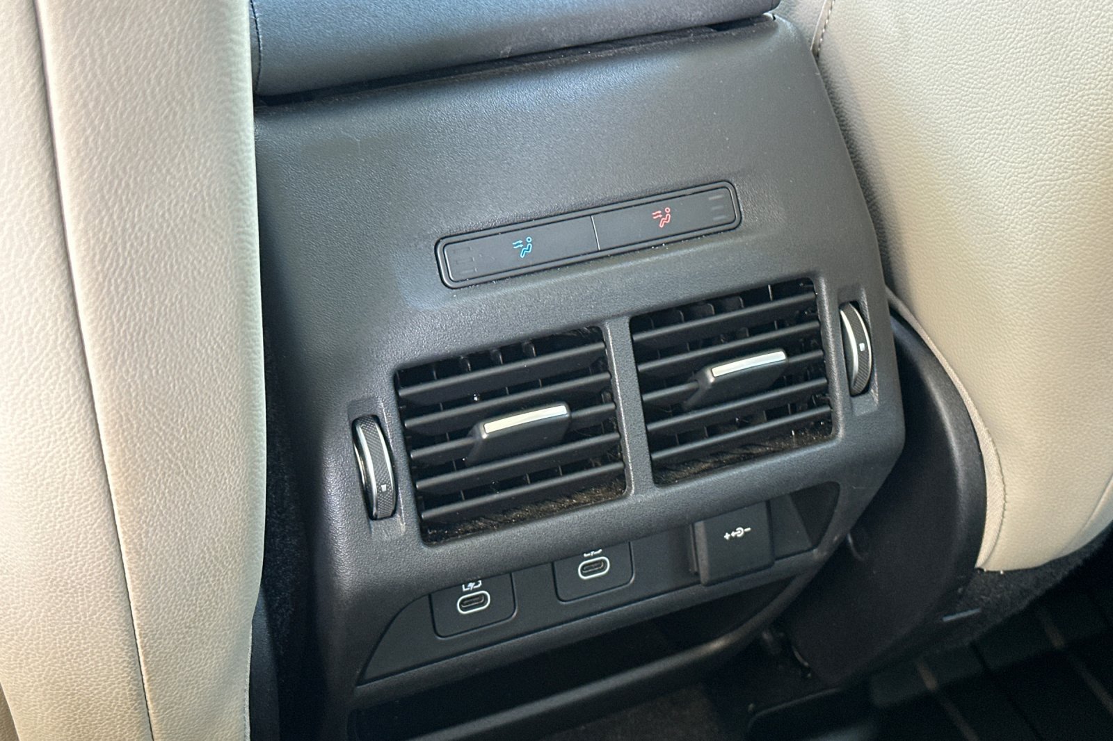 Used 2024 Blue Land Rover S image 15