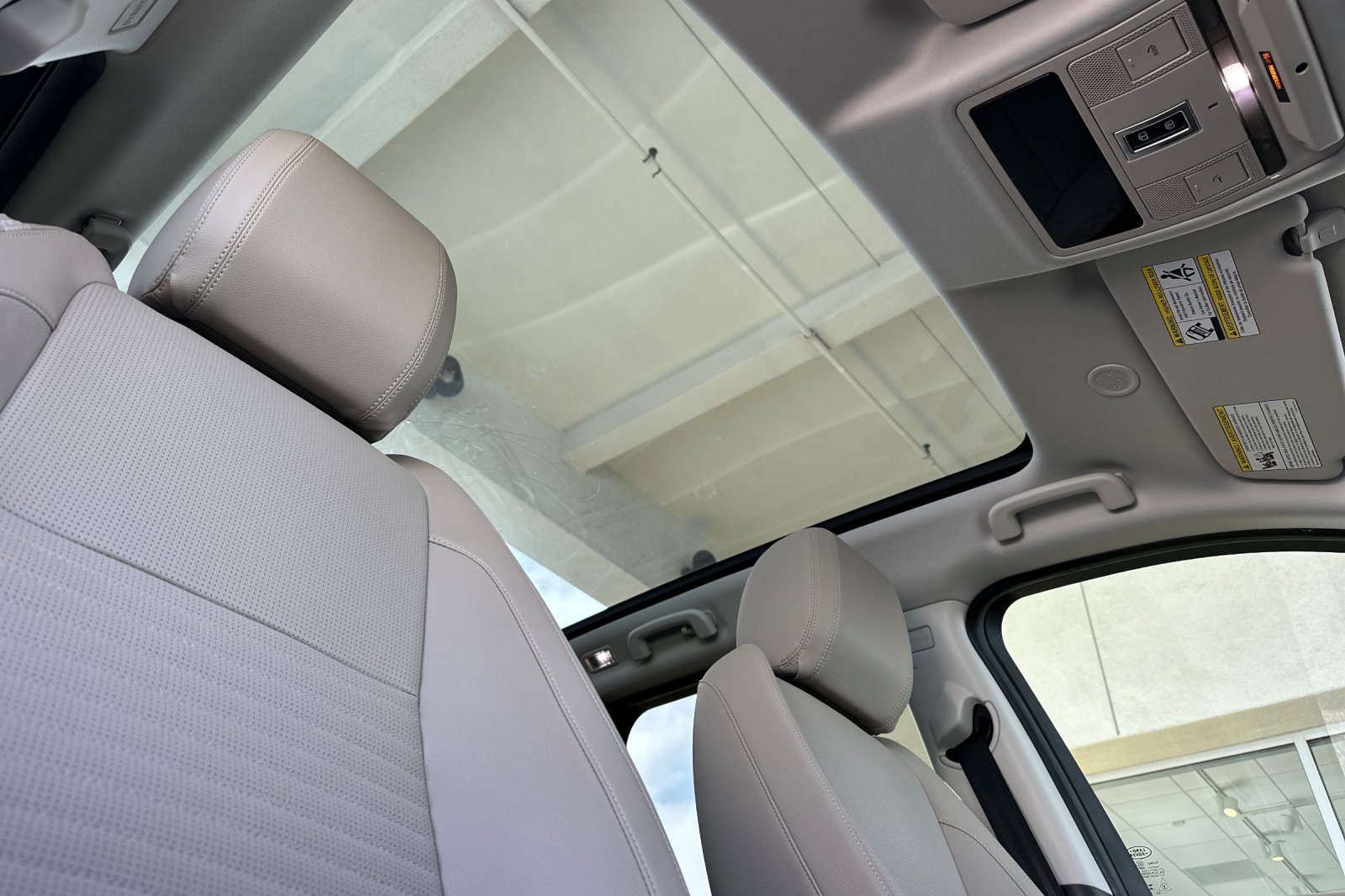 Used 2024 Blue Land Rover S image 20