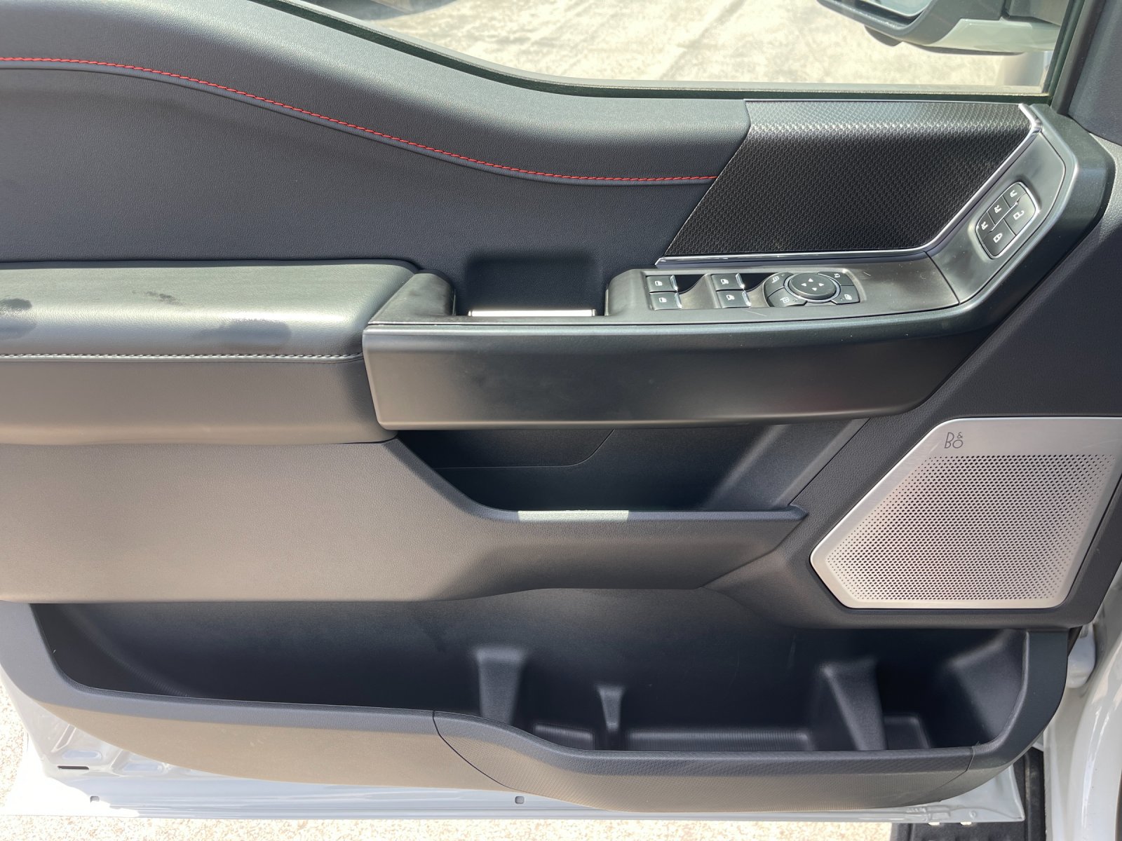 Used 2024 White Ford Raptor image 12