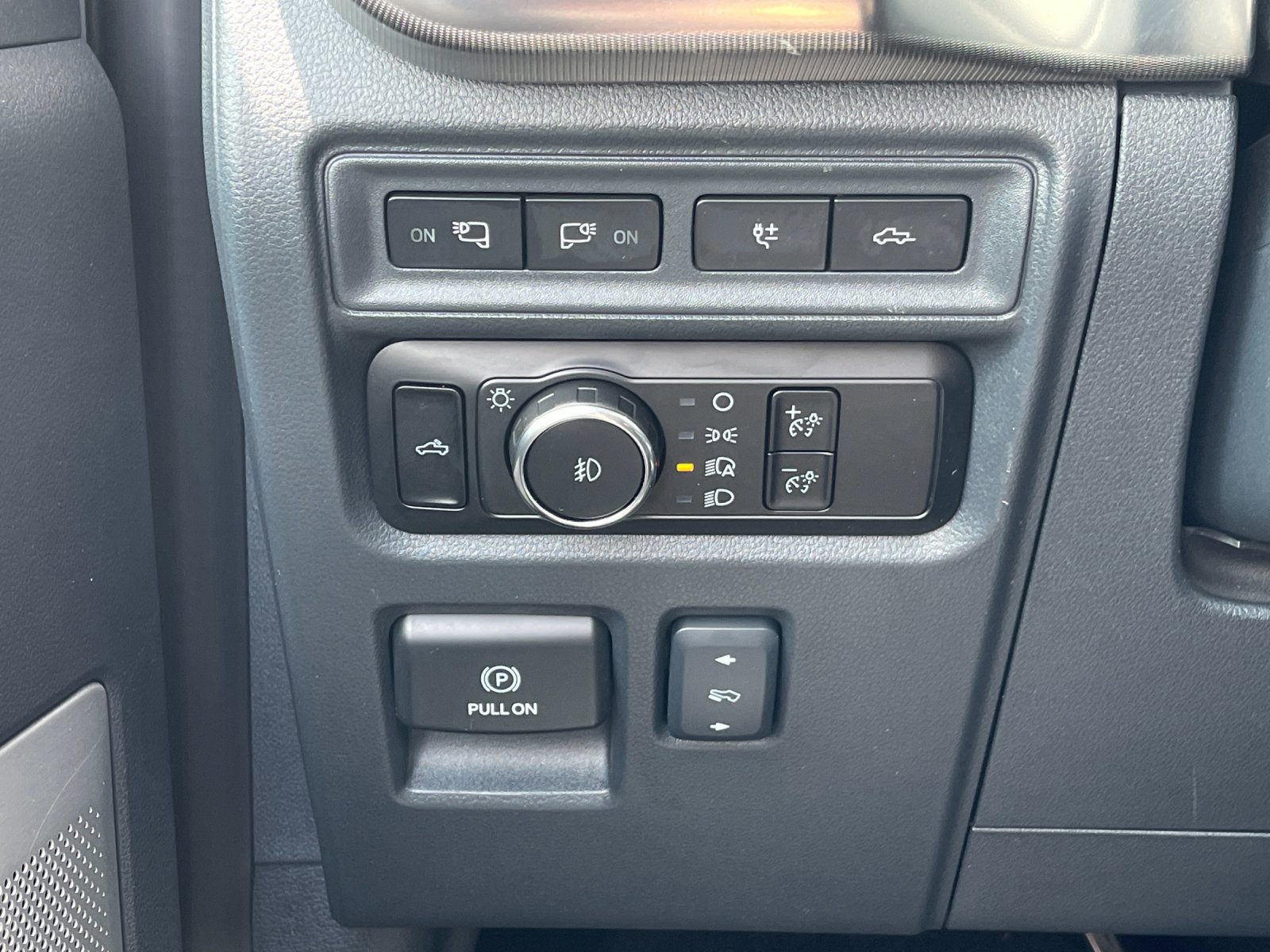 Used 2024 White Ford Raptor image 31