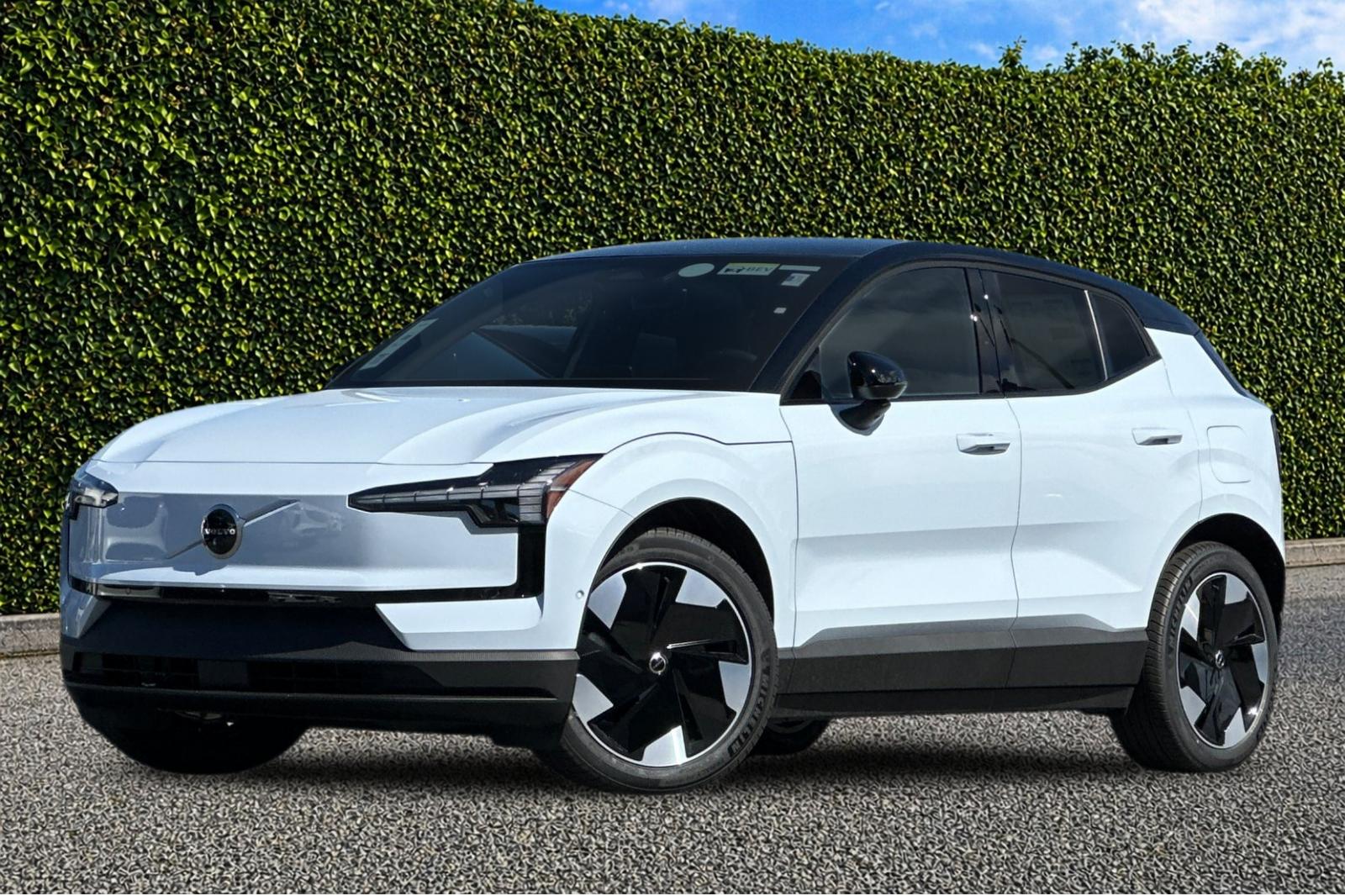 2026 Volvo EX30 Twin Motor Performance Ultra's photo