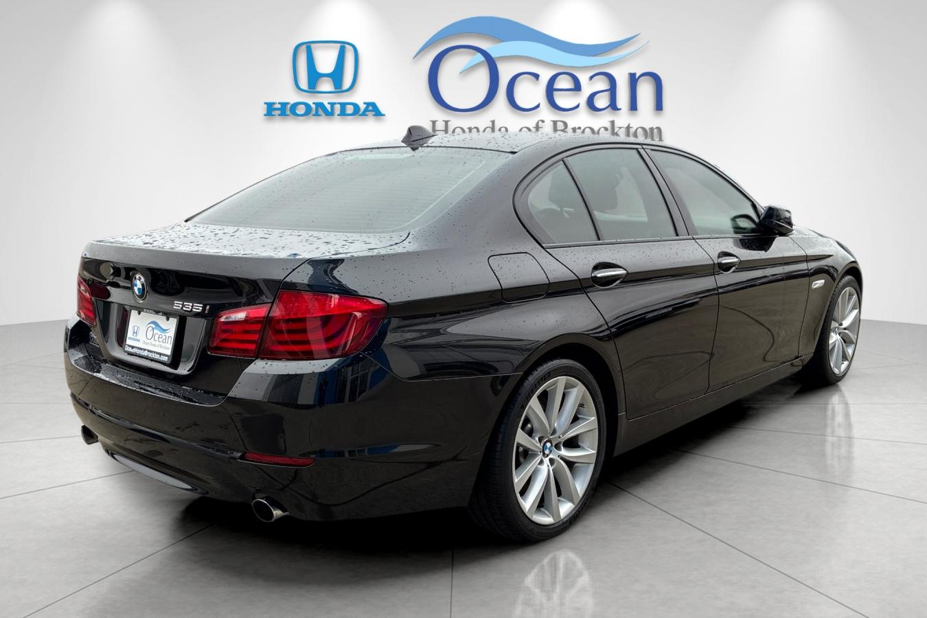 Used 2012 Black Sapphire Metallic BMW 535i image 3