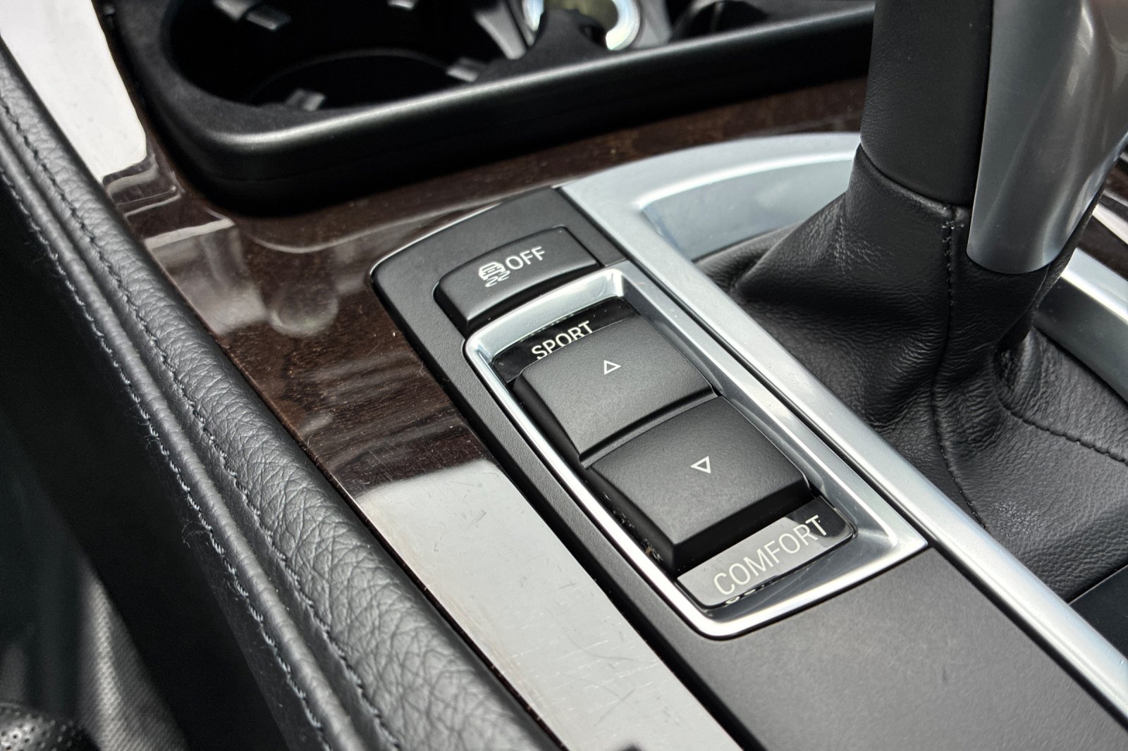 Used 2012 Black Sapphire Metallic BMW 535i image 40