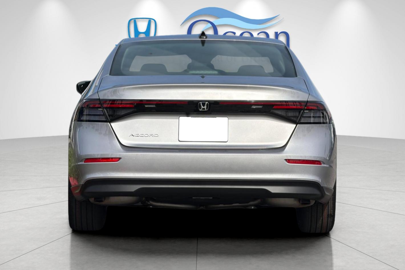 New 2026 Platinum White Pearl Honda SE image 4