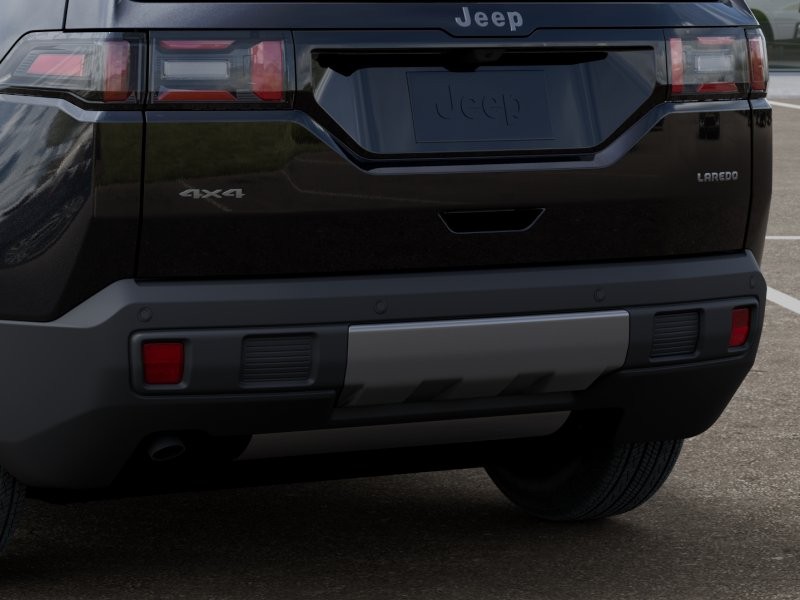 New 2026 Diamond Black Crystal Pearl-Coat Exterior Paint Jeep Laredo image 39