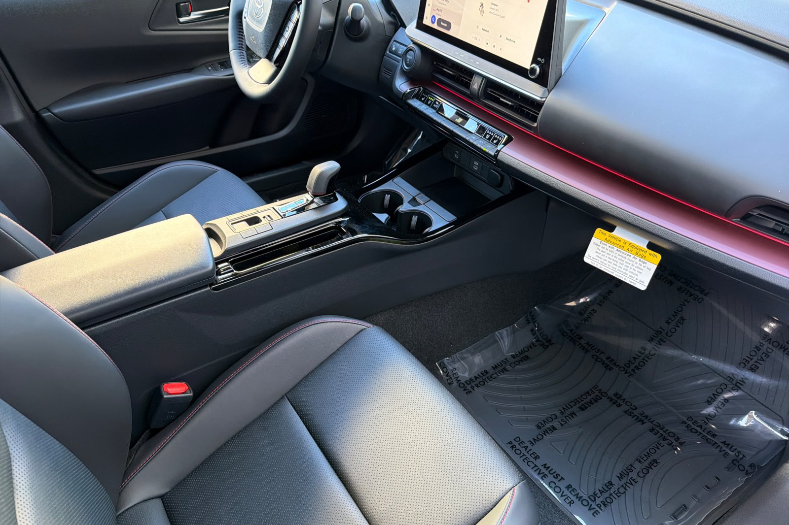 2026 Toyota Prius Plug-in Hybrid XSE Premium - Photo 13