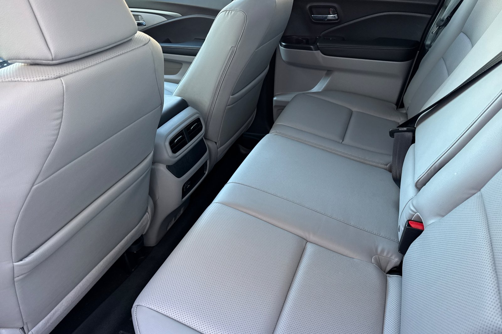 New 2026 Platinum White Pearl Honda RTL image 12