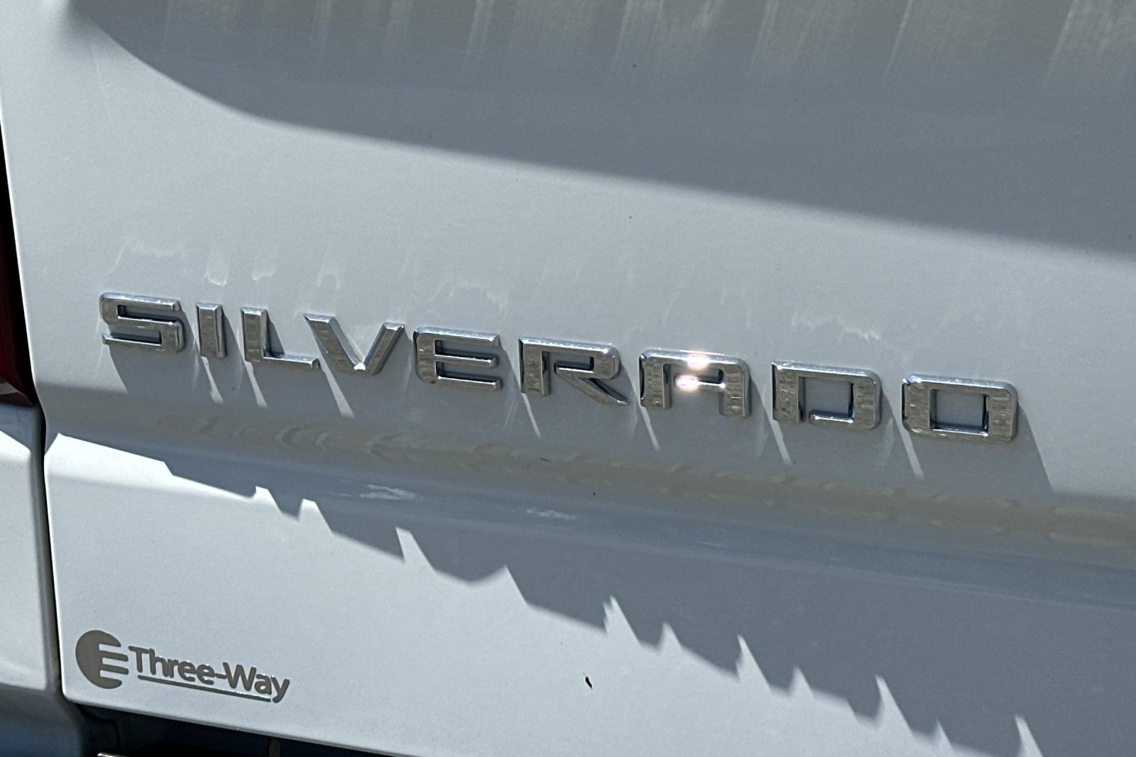 Used 2022 White Chevrolet Custom image 24
