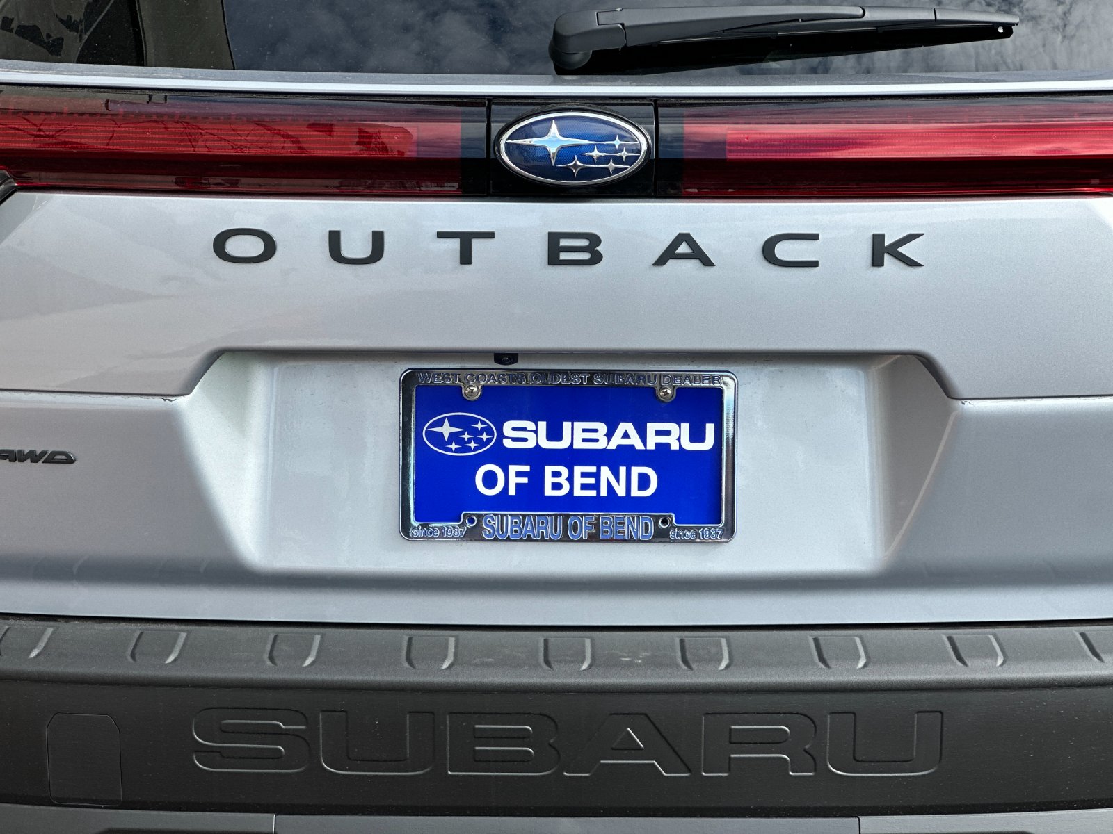 New 2026 Ice Silver Metallic Subaru Premium image 27