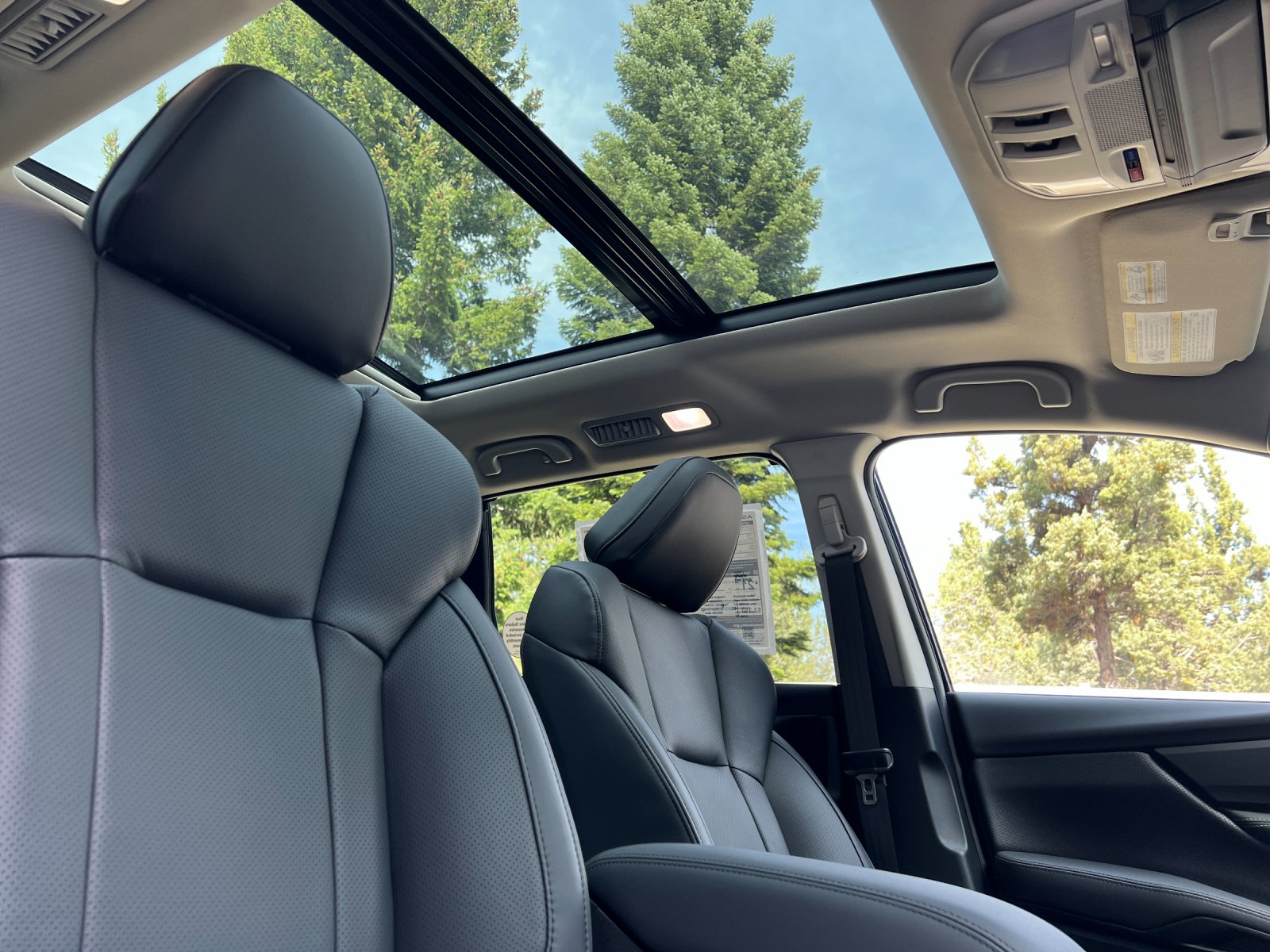 New 2026 SAPPHIRE BLUE PEARL Subaru Onyx Edition Touring 7-Passenger image 18
