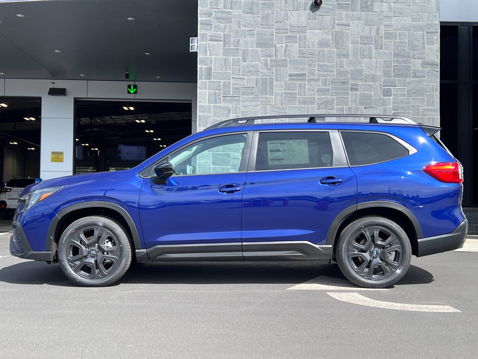 New 2026 SAPPHIRE BLUE PEARL Subaru Onyx Edition Touring 7-Passenger image 3