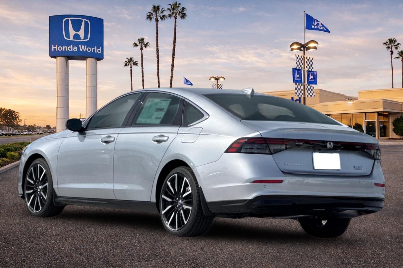 New 2026 Solar Silver Metallic Honda Touring image 6
