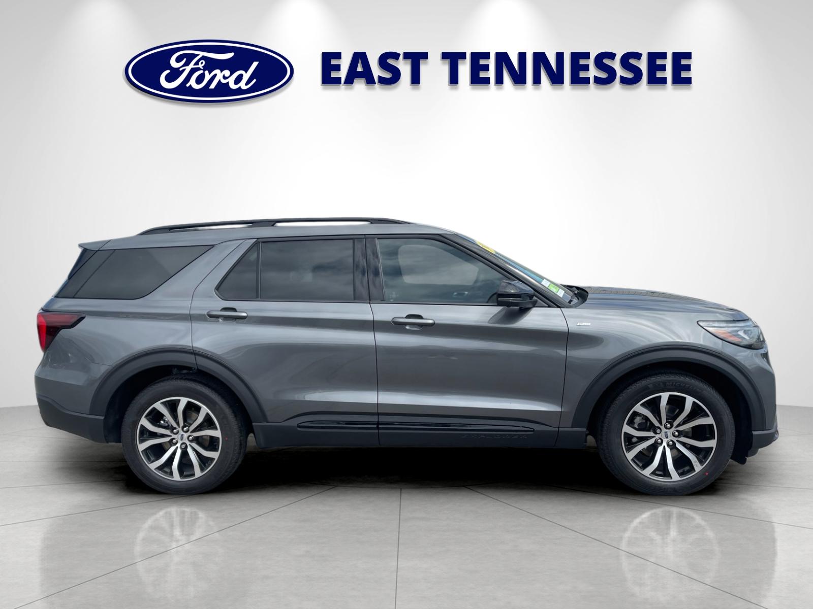 New 2026 Gray Ford ST-Line image 2