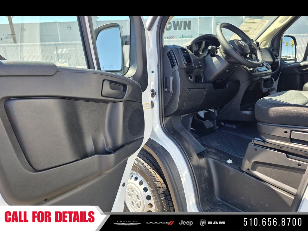 New 2026 Bright White Clearcoat RAM Base image 19