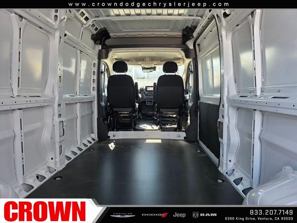 New 2026 Bright White Clearcoat RAM Base image 38