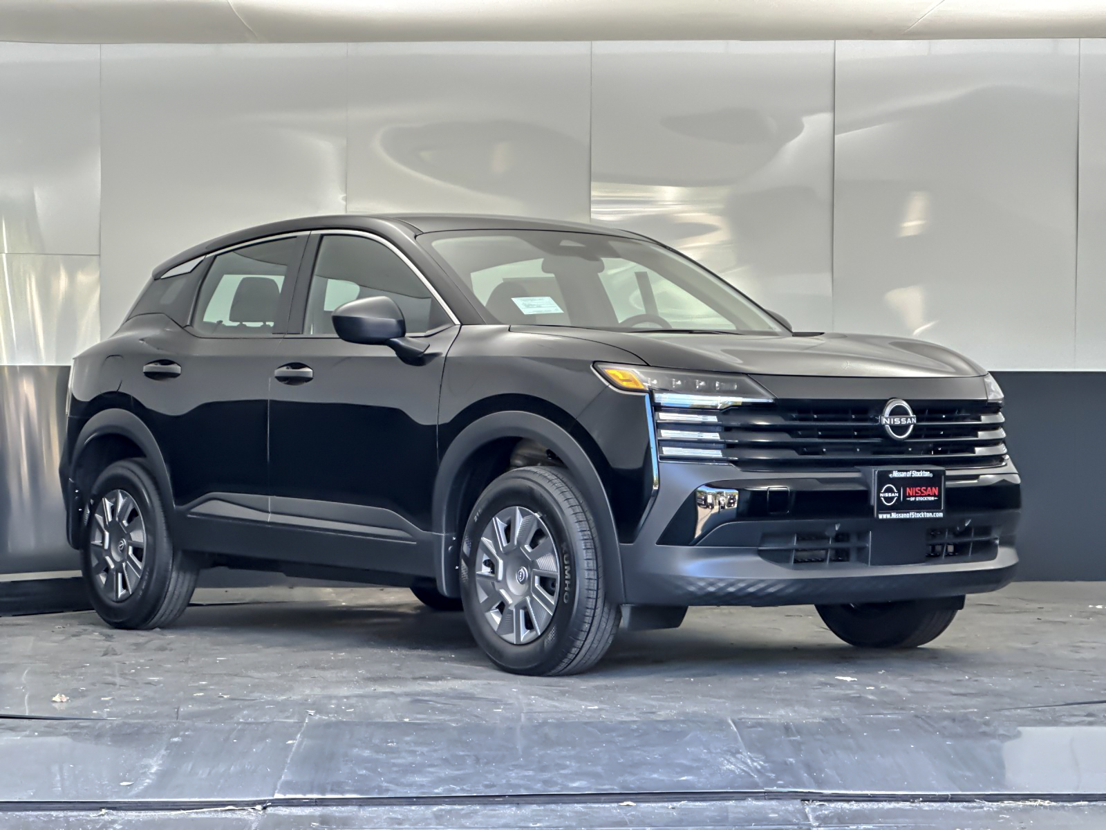 2026 Nissan Kicks 2.0 S's photo