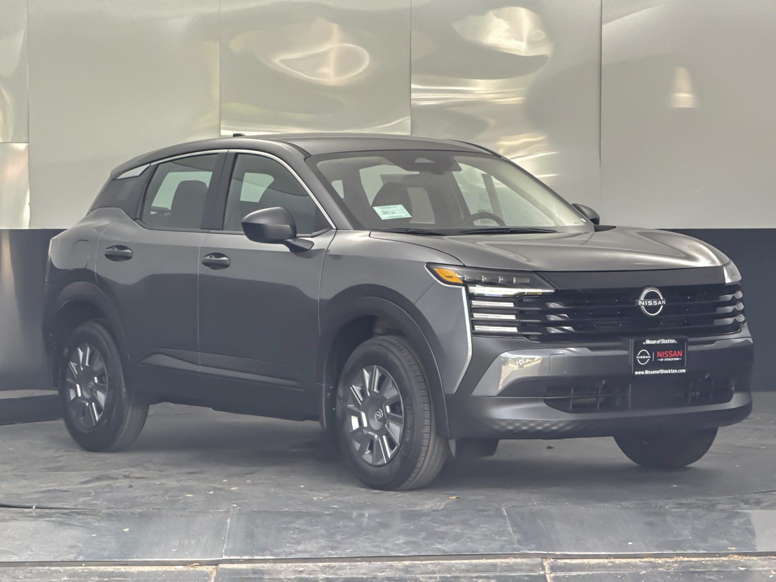 2026 Nissan Kicks 2.0 S's photo
