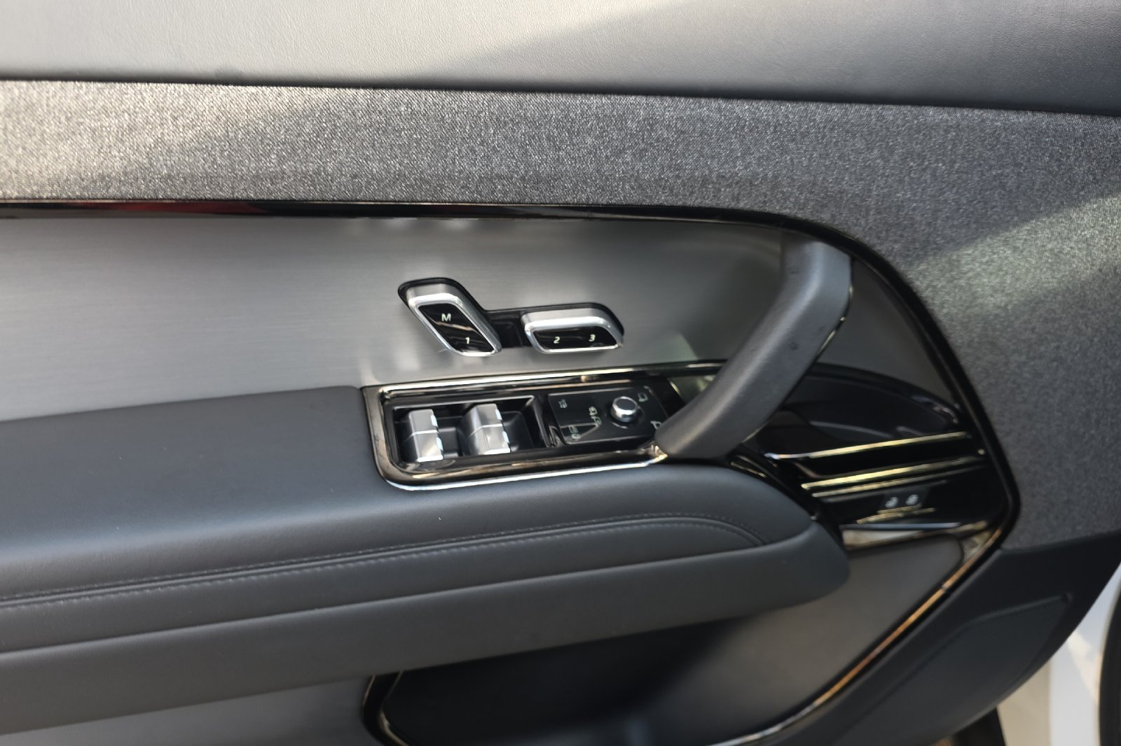 2024 Land Rover Range Rover Sport SE - Photo 12