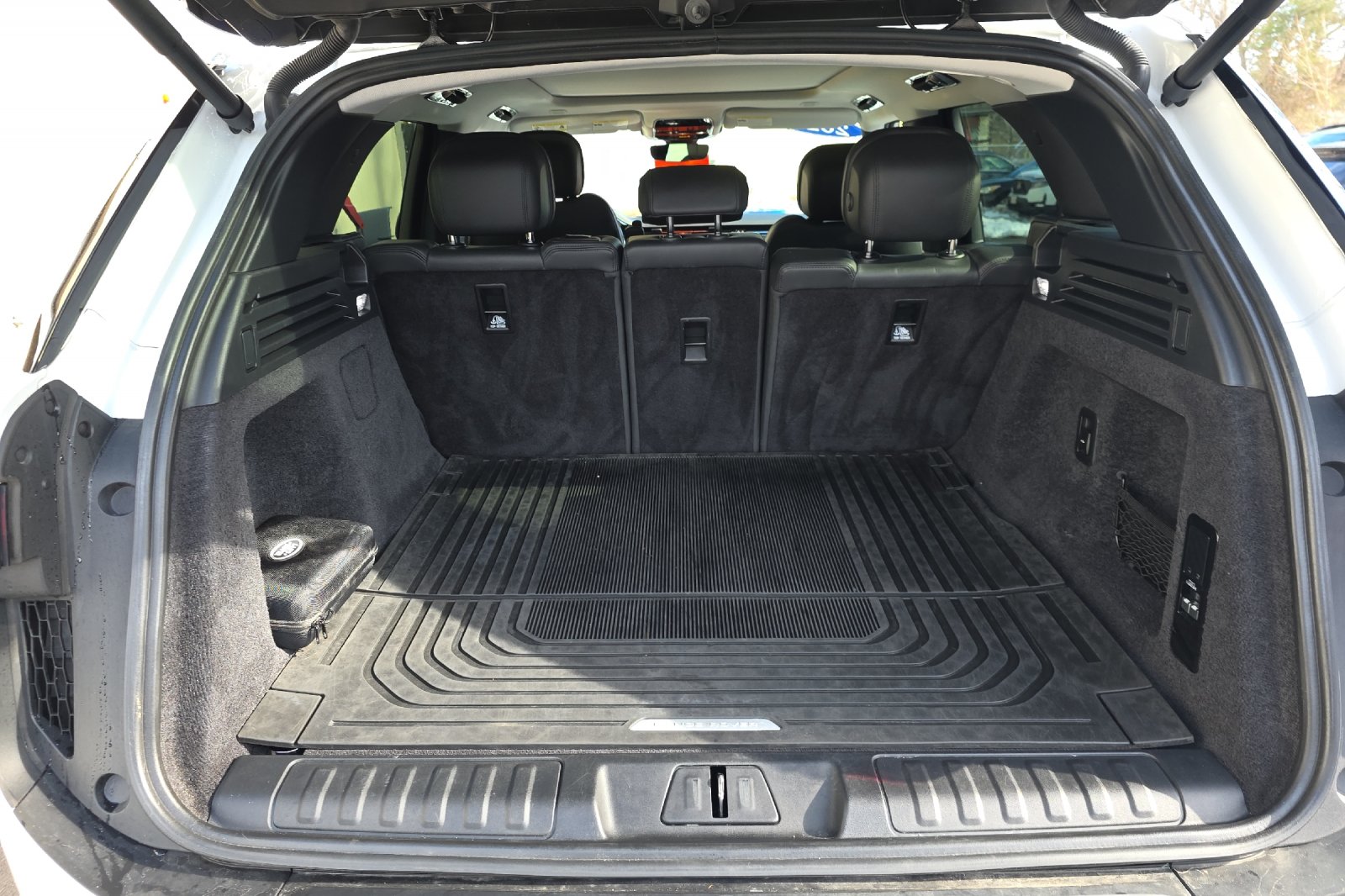 2024 Land Rover Range Rover Sport SE - Photo 16