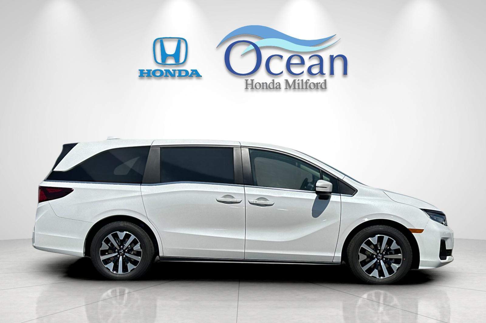 New 2026 Solar Silver Metallic Honda EX-L image 6