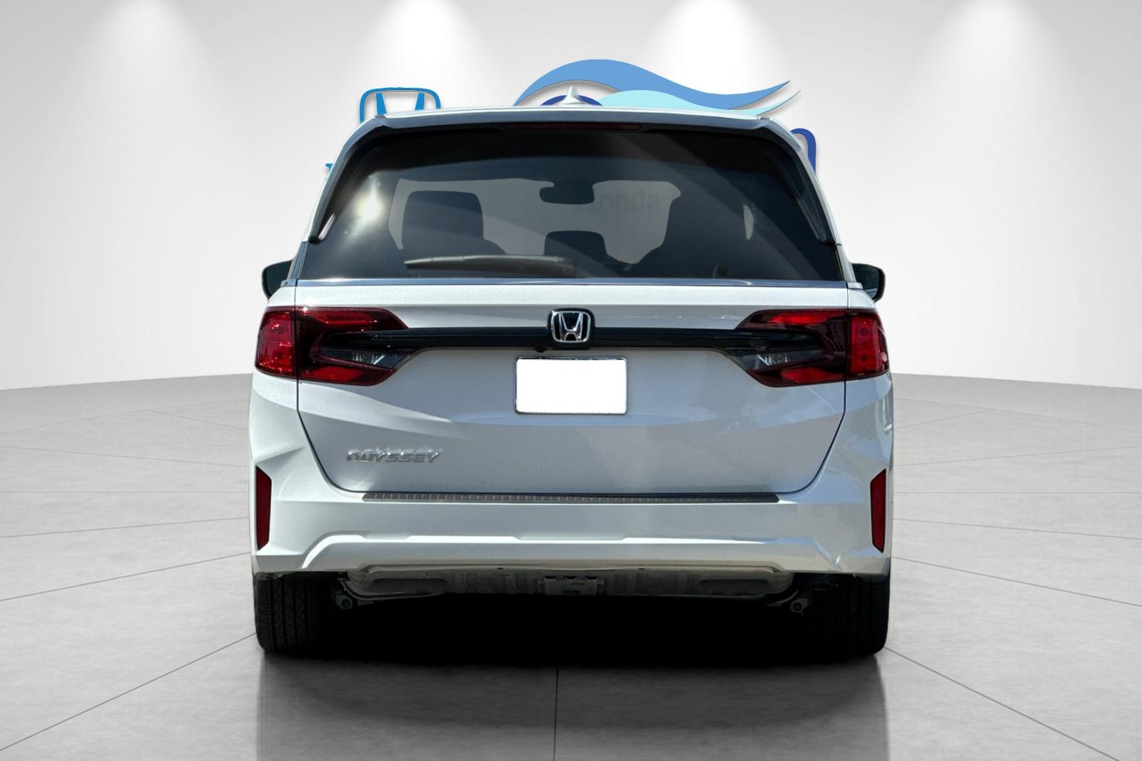 New 2026 Solar Silver Metallic Honda EX-L image 4