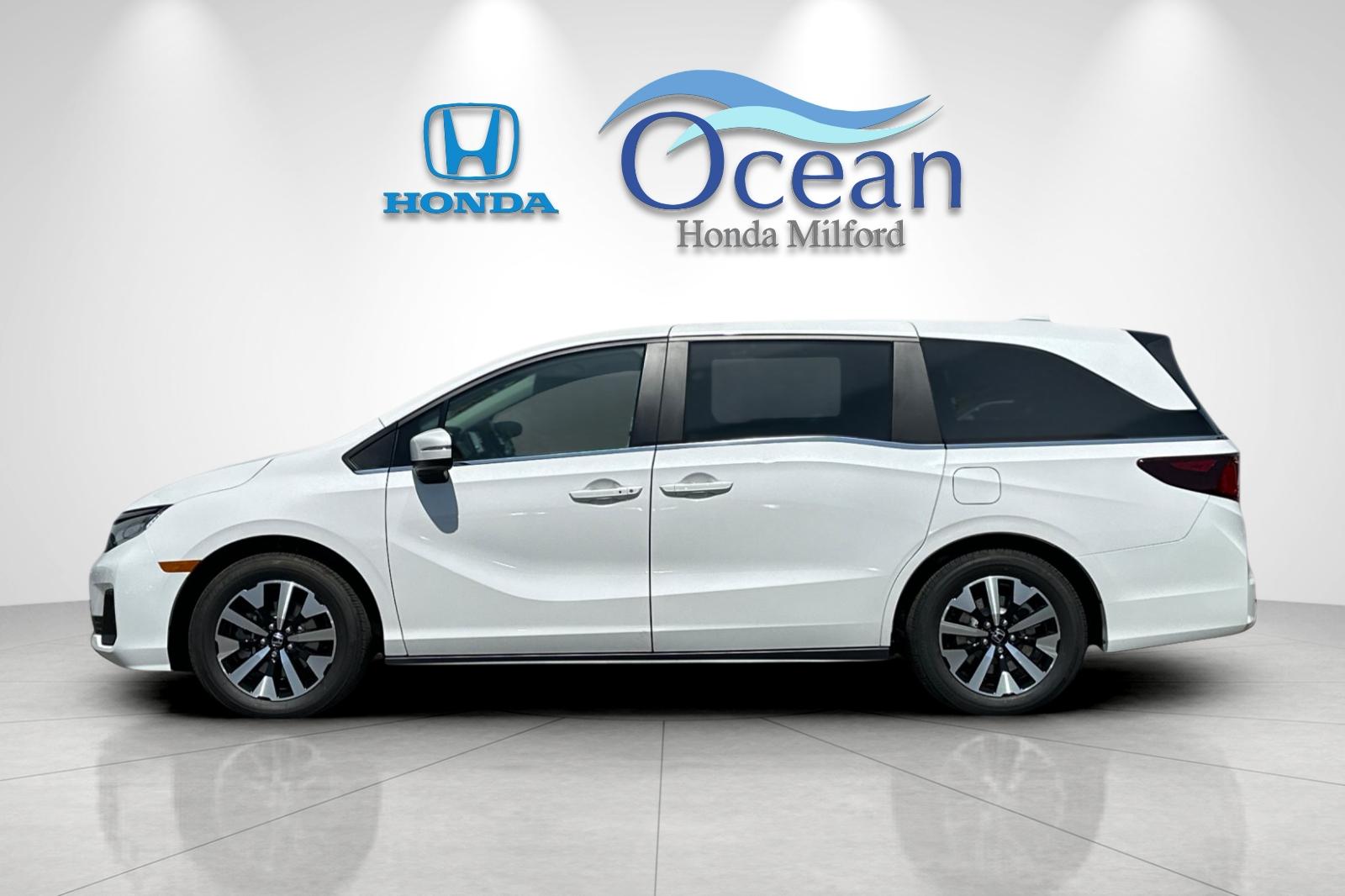 New 2026 Solar Silver Metallic Honda EX-L image 2
