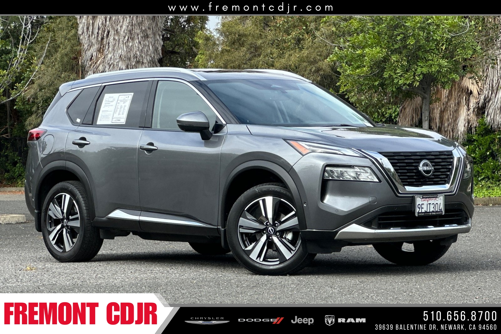 2023 Nissan Rogue Platinum FWD's photo