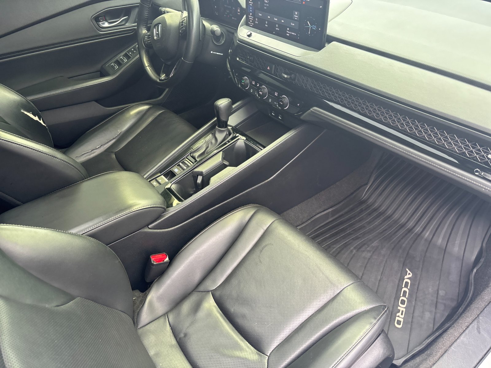 Used 2023 Platinum White Pearl Honda Sport-L image 16