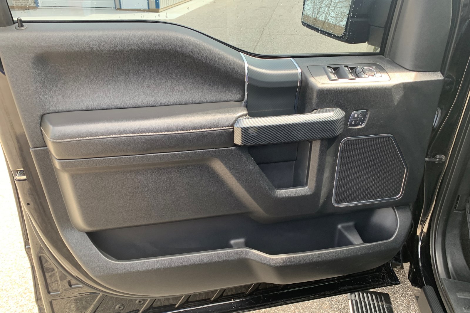 Used 2018 Black Ford Lariat image 12
