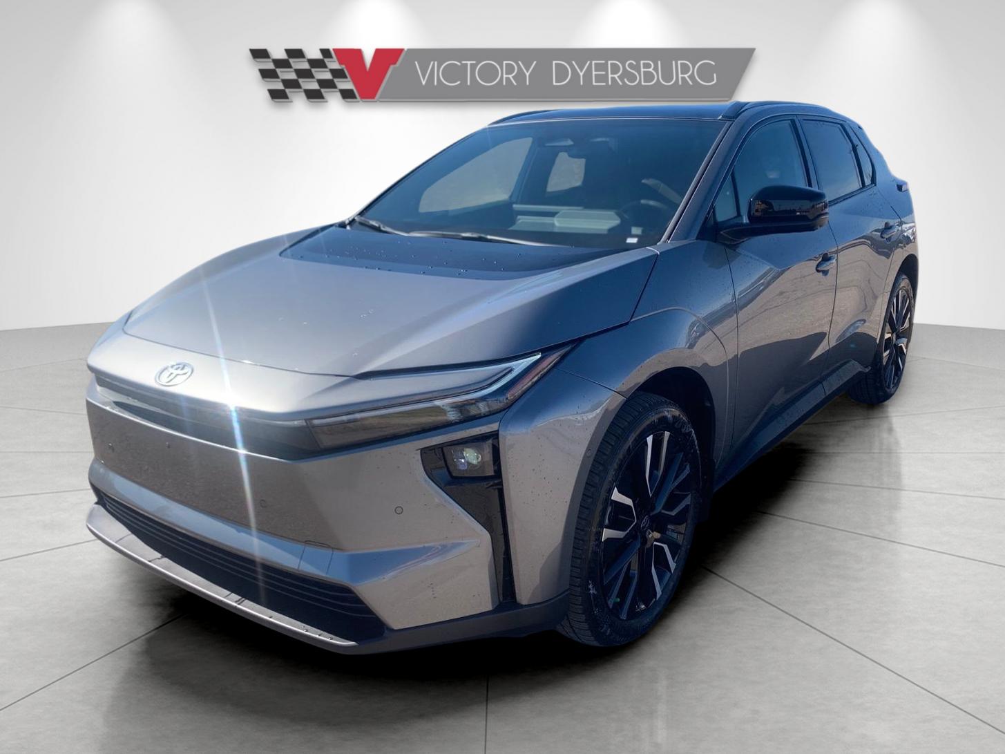Used 2026  Toyota Limited image 3