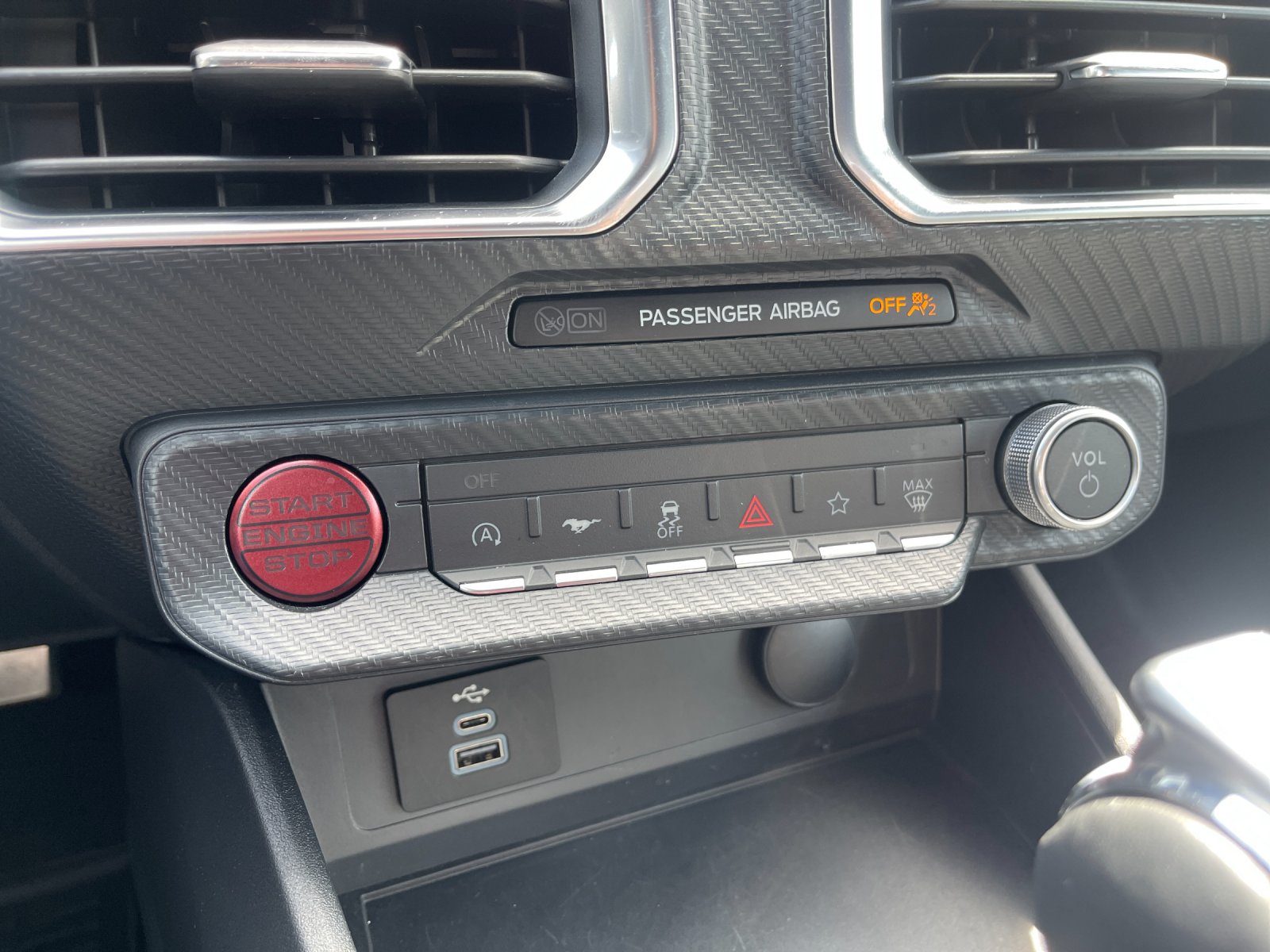Used 2025 Black Ford GT Premium image 21