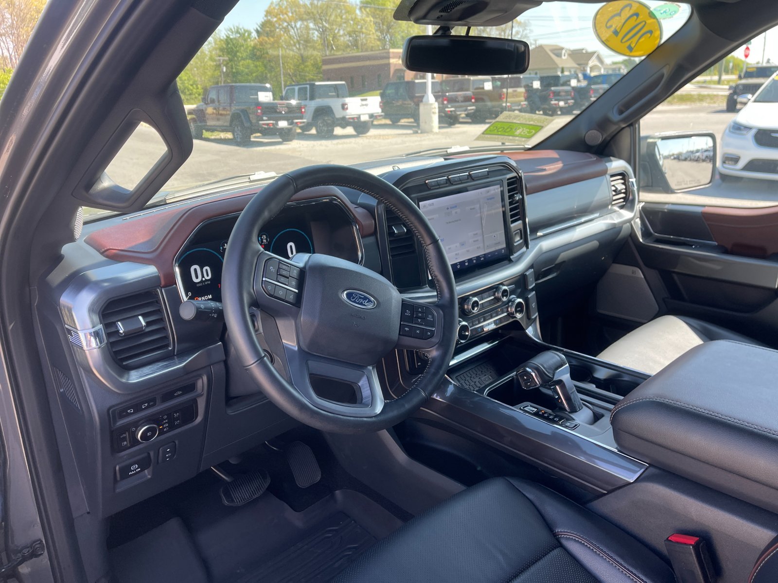 Used 2023 Gray Ford Lariat image 11