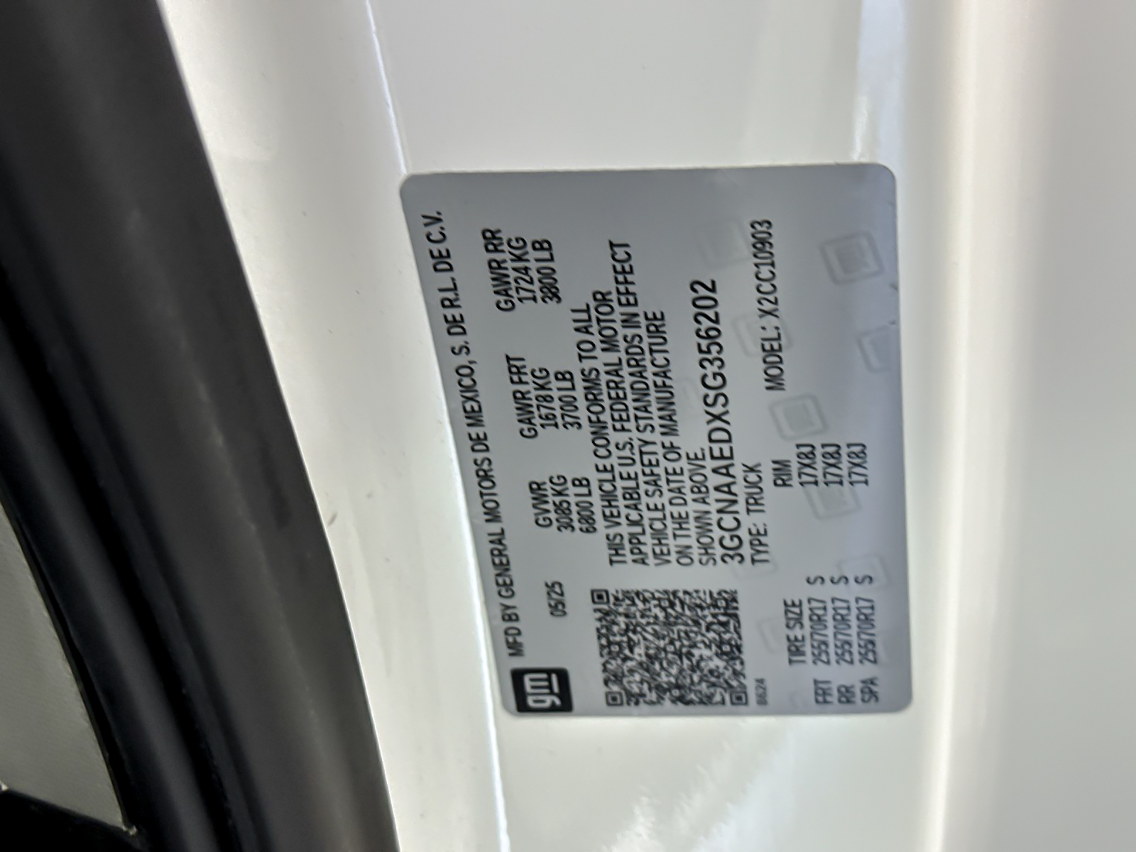 Used 2025 White Chevrolet WT image 24