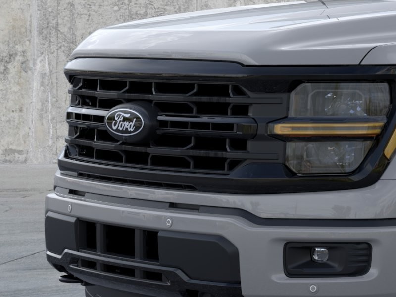 New 2026 Oxford White Ford XLT image 18