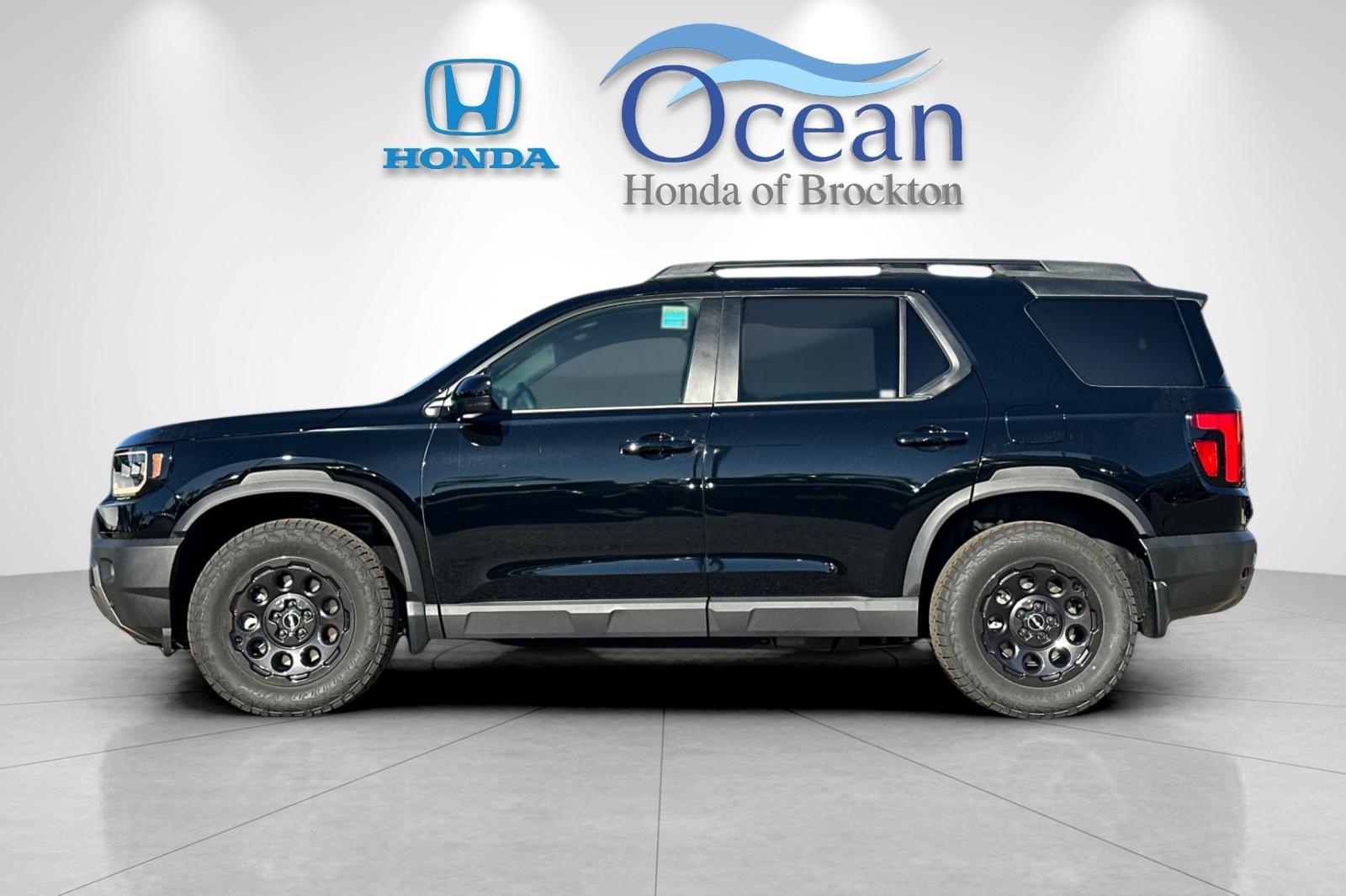 New 2026 Obsidian Honda TrailSport Blackout image 2