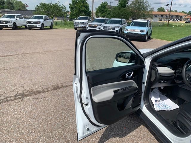Used 2025 Bright White Clearcoat Jeep Limited image 12
