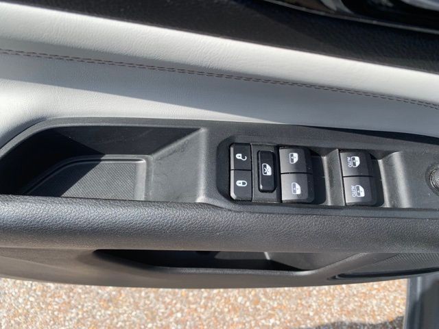 Used 2025 Bright White Clearcoat Jeep Limited image 13