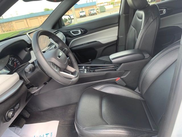 Used 2025 Bright White Clearcoat Jeep Limited image 23