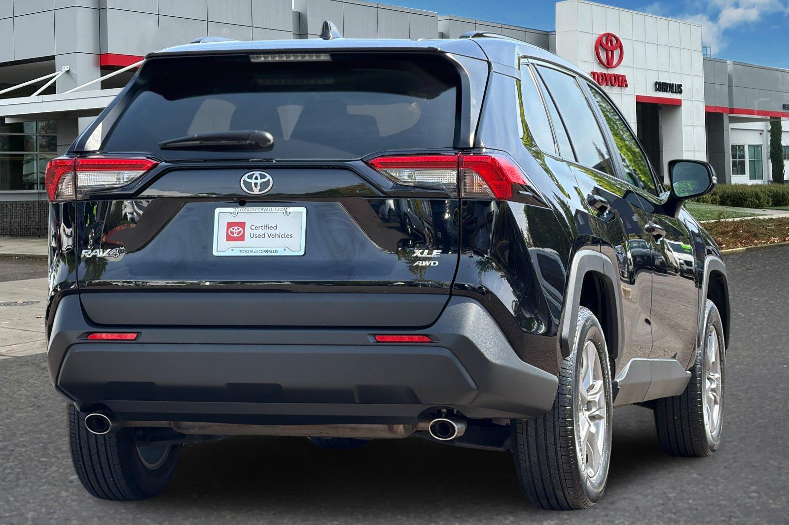 Used 2025 Black Toyota XLE image 4