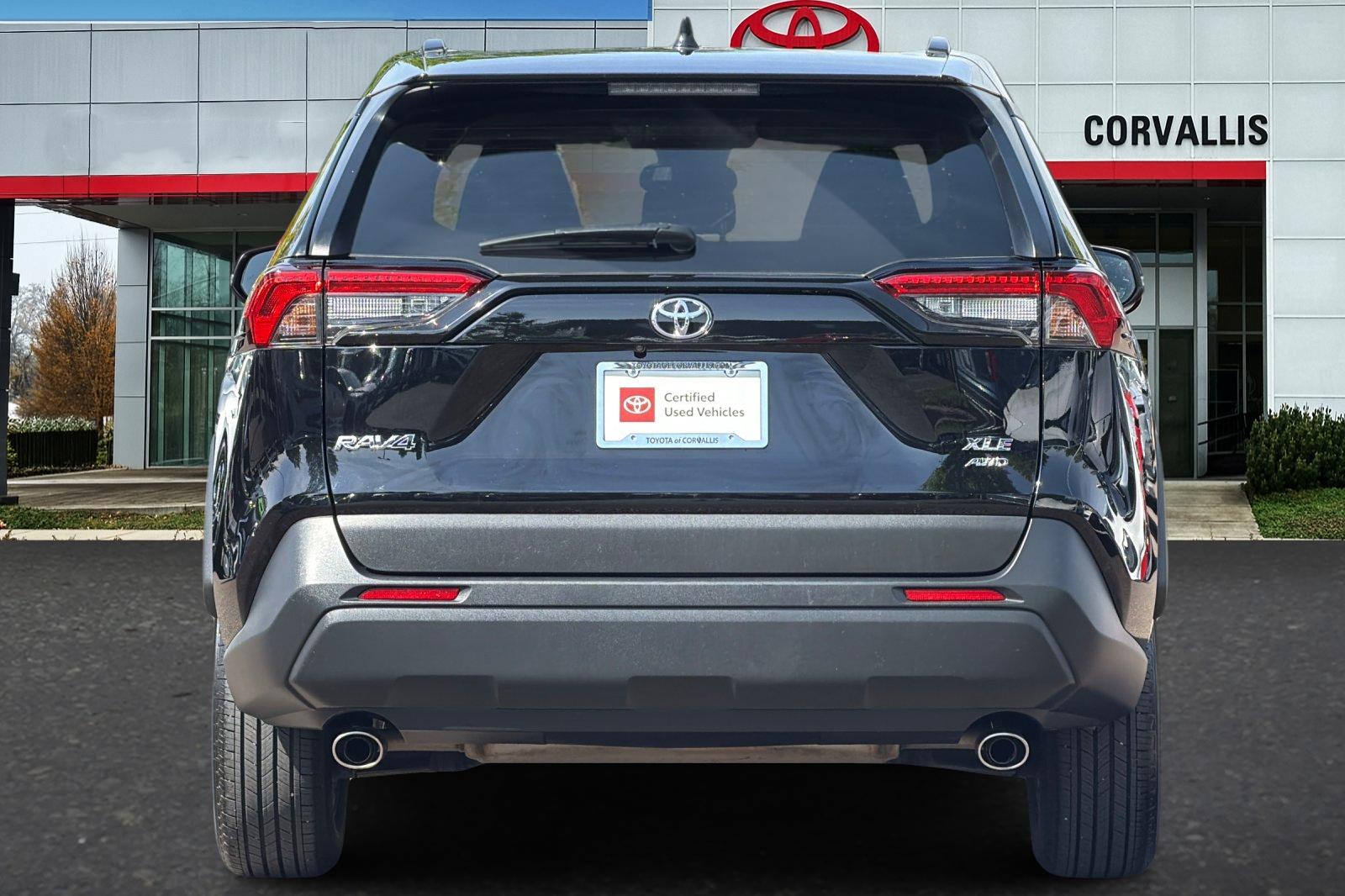 Used 2025 Black Toyota XLE image 5