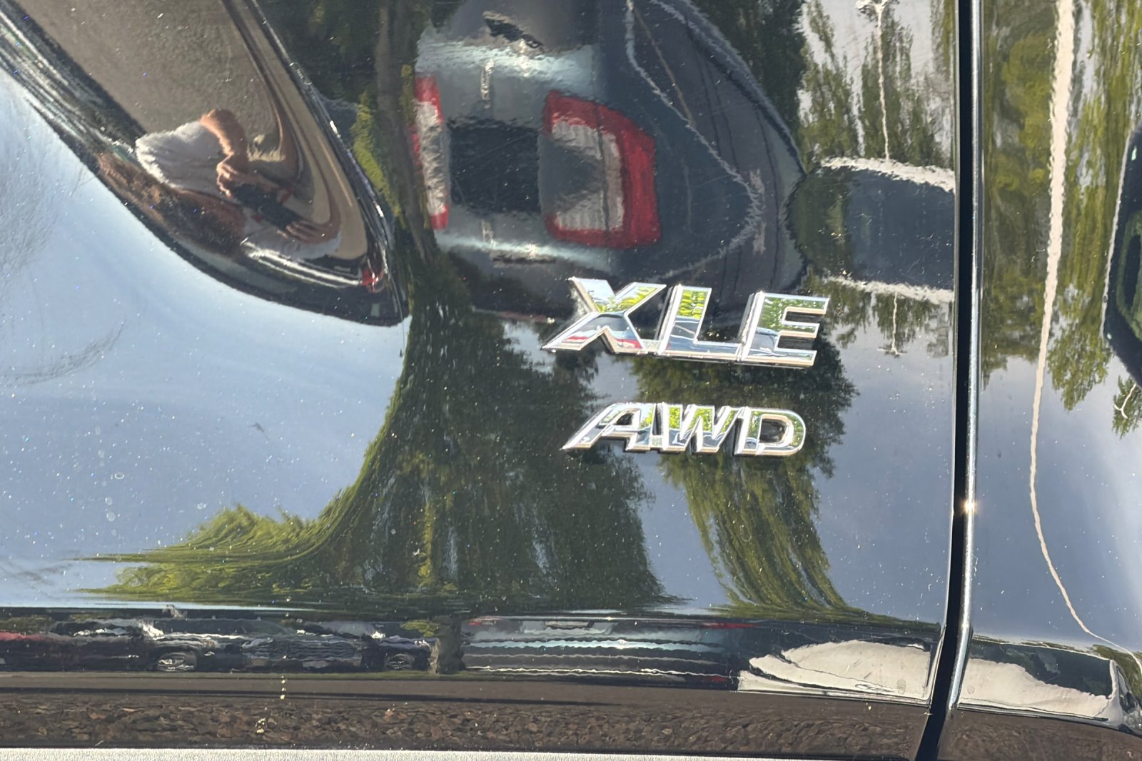 Used 2025 Black Toyota XLE image 27