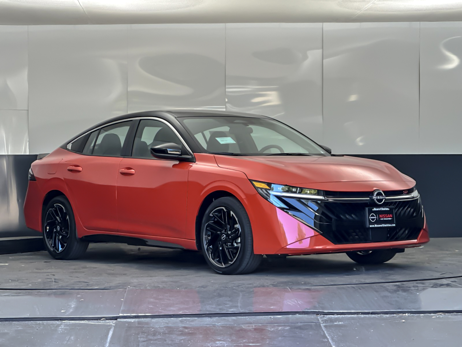 2026 Nissan Sentra SR CVT's photo