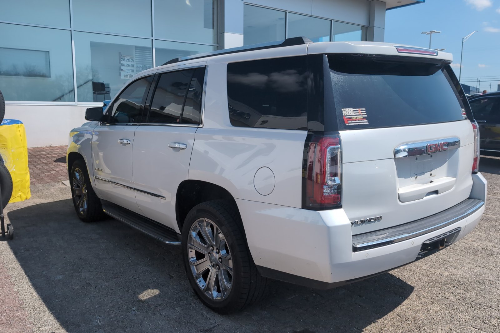 Used 2016 White GMC Denali image 7