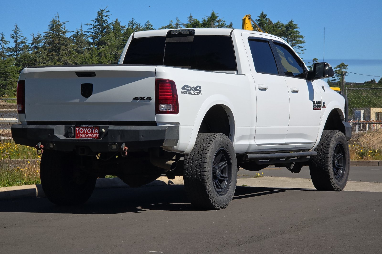Used 2017 White Ram Laramie image 4