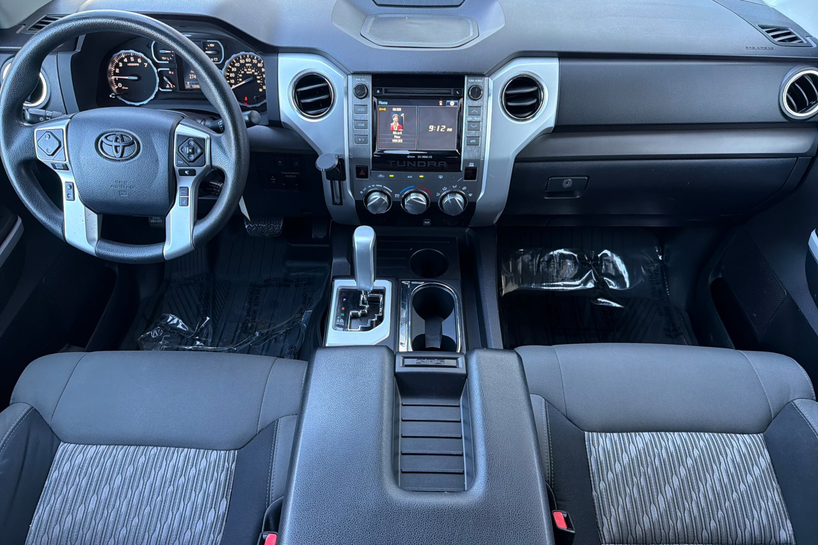 2018 Toyota Tundra SR5 - Photo 10
